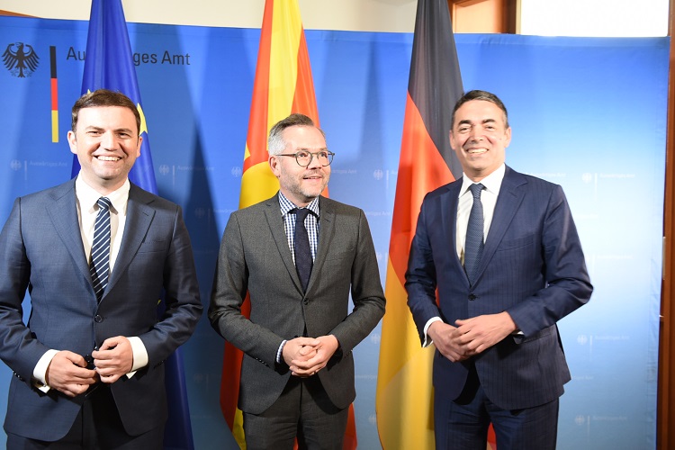 ЗПВРСМ Османи и МНР Димитров на средба со Михаел Рот во рамките на работна посета на Сојузна Република Германија