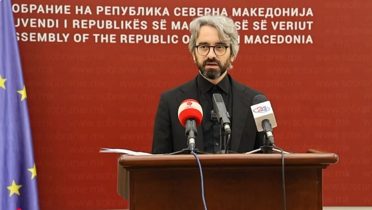 Апасиев закажа седница во Кочани, во Парламентот прифатени и други иницијативи